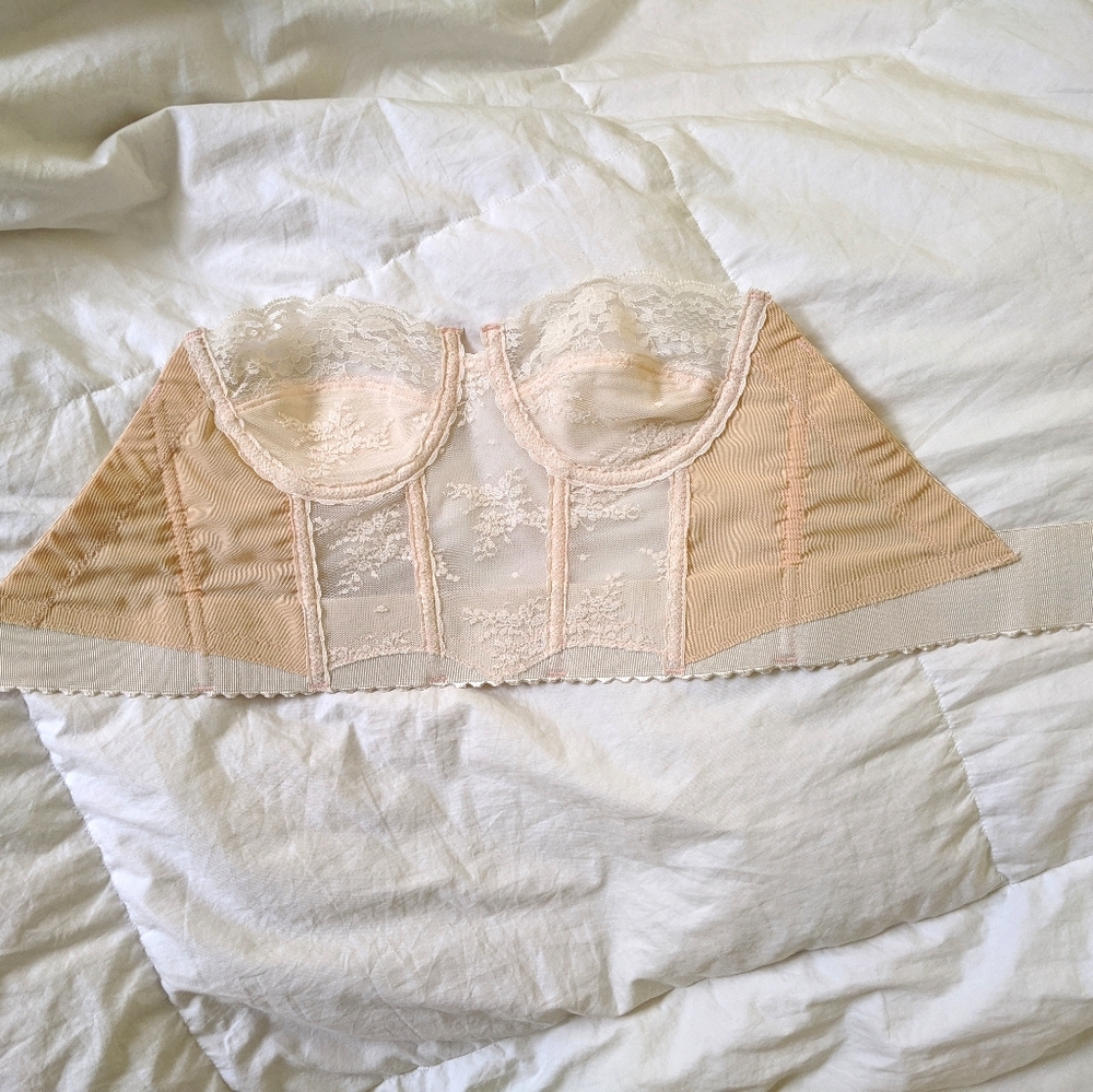 UO Lace corset bustier top (NWOT)
